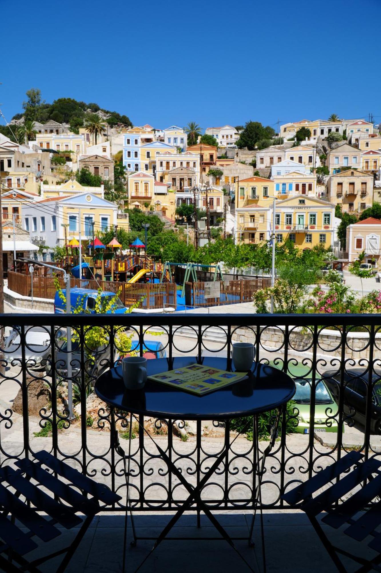 Symi Central Point Kültér fotó